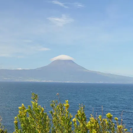 Azorenhaus Am Atlantik - Family House Urzelina