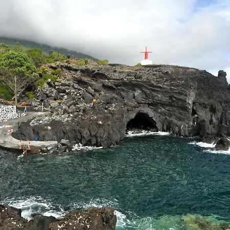 Azorenhaus Am Atlantik - Family House بيت للعطل Urzelina